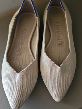 ROTHY'S POINT FLATS ECRU BEIGE FLATS SZ 7